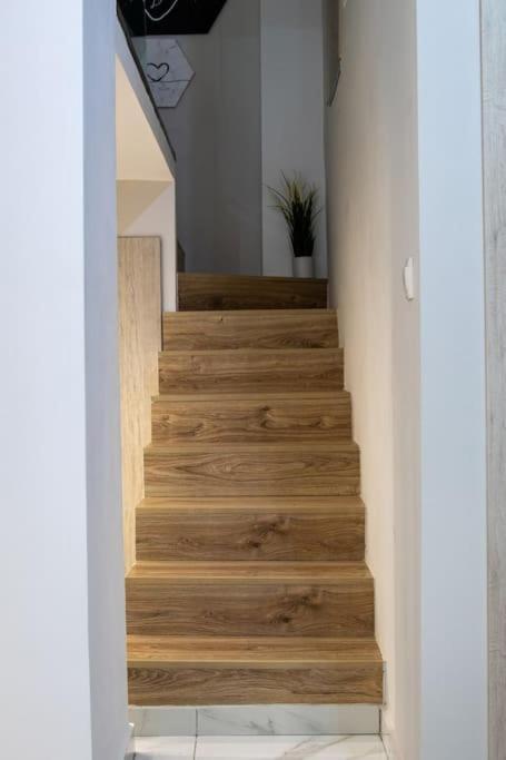 Ferienwohnung * Ck Modern Loft Near Seaside * Thessaloniki Exterior foto